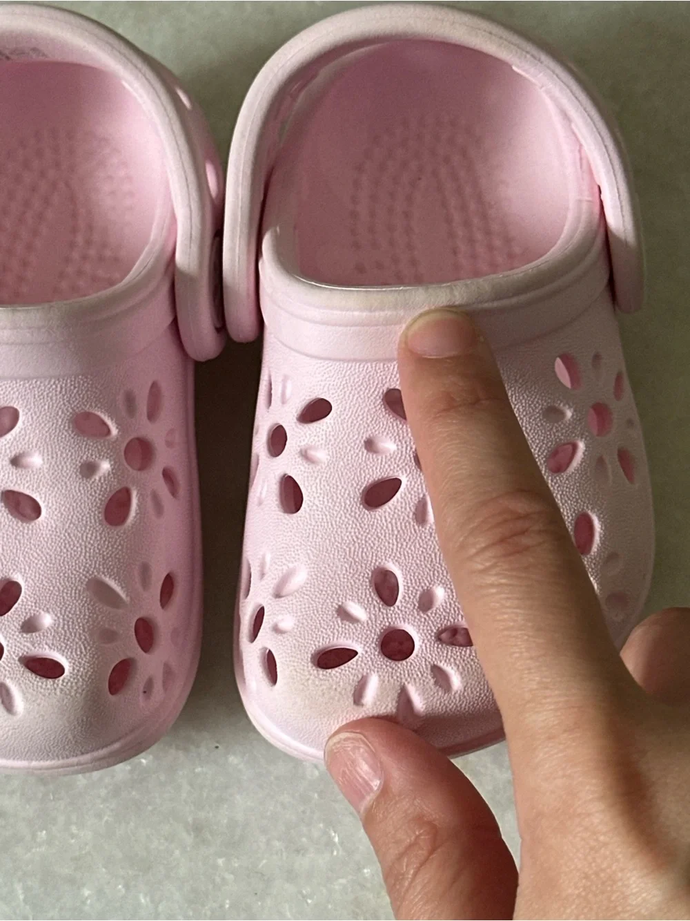 Crocs Toddler Classic Floral Cut-Out Clogs Pink Milk Size 4 Water Resistant